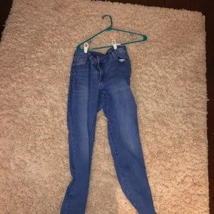 Nice quality old navy jeans! Worn twice!
